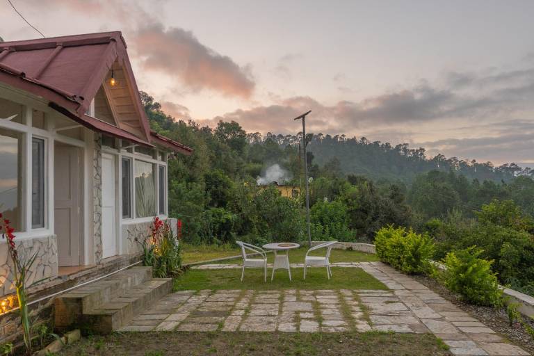 Big house with garden, terrace & BBQ | Pet-friendly in Almora