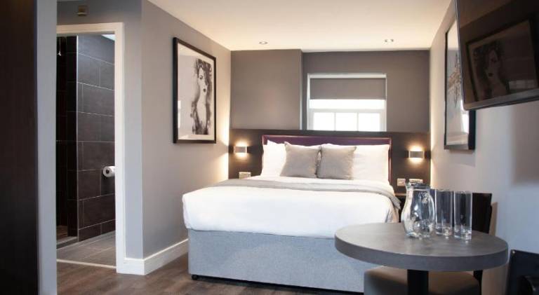 Nice serviced apartment with terrace & yard | Close to The Beatles Story | Pets allowed — photo 2
