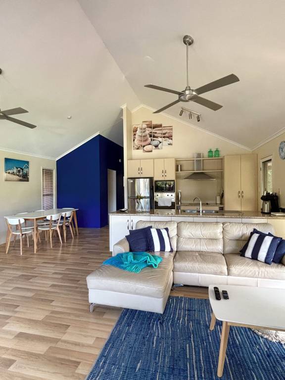 House Kurrimine Beach