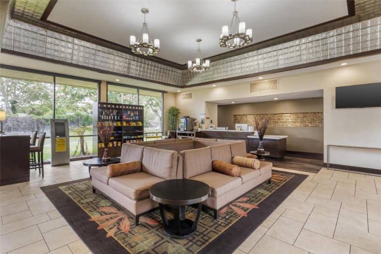 Best Western Plus Garden Court Inn — photo 2