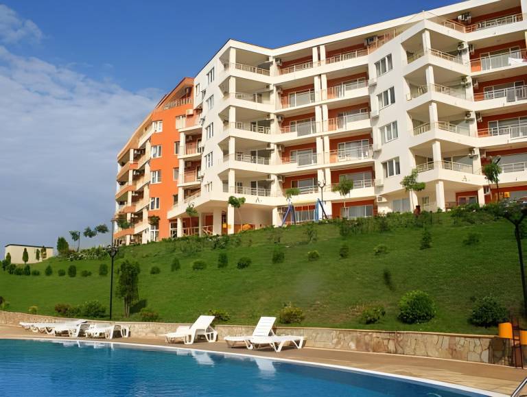 Wonderful holiday apartment with pool, garden & sauna | Next to the beach | Pets allowed in Sveti Vlas