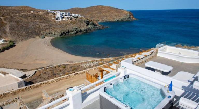 Beachfront Villa Merhia with Hot Tub & Seaview — photo 2