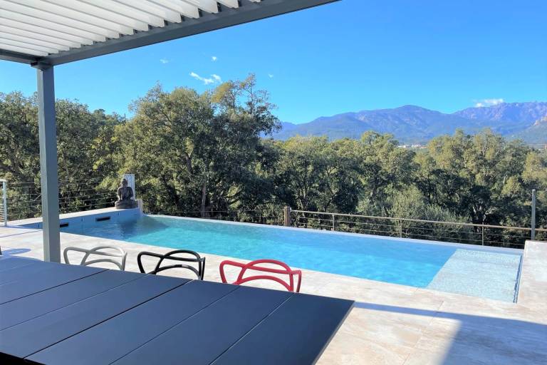 Family-friendly spacious villa with yard, private pool & patio | Mountain view | Pet-friendly — photo 2