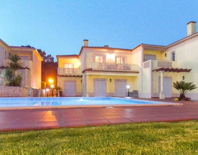Golf Pinienwald mit Pool