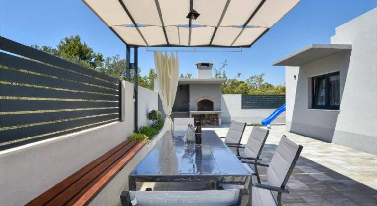 Nice house with pool & jacuzzi | Dogs allowed — photo 3