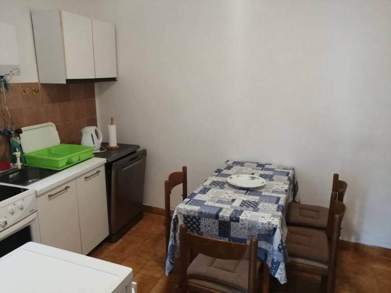 Rental apartment with patio & grill | Garden view — photo 3