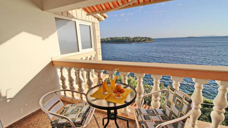 Apartman Karbuni