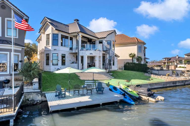 House Horseshoe Bay