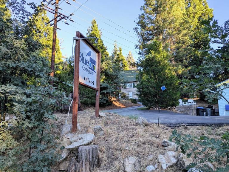 Bluebird Cottage Inn in Idyllwild, CA