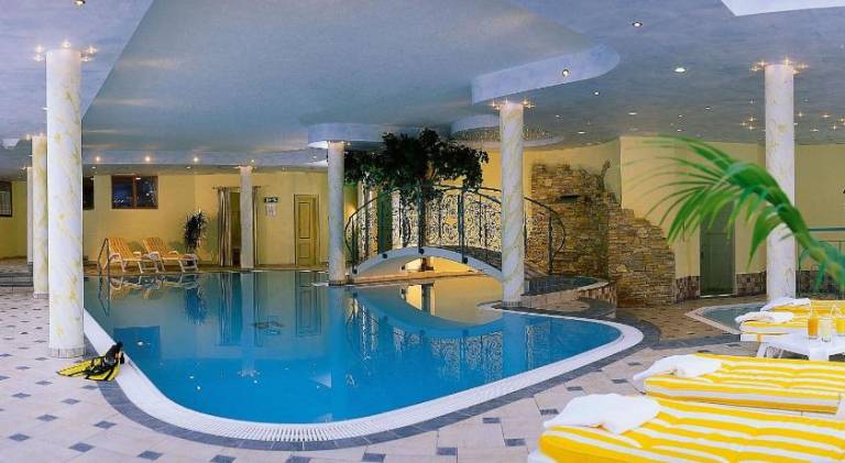 Nice serviced apartment with pool, terrace & garden | Pet-friendly — photo 3