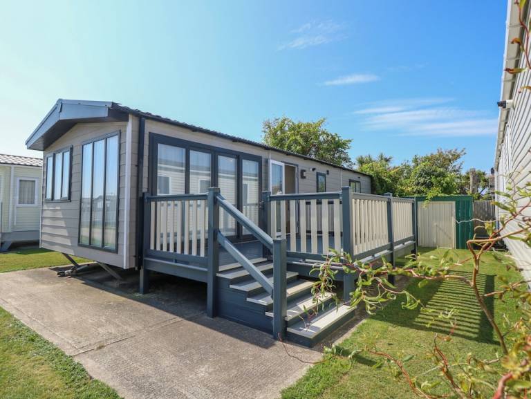 Cottage Bracklesham Bay