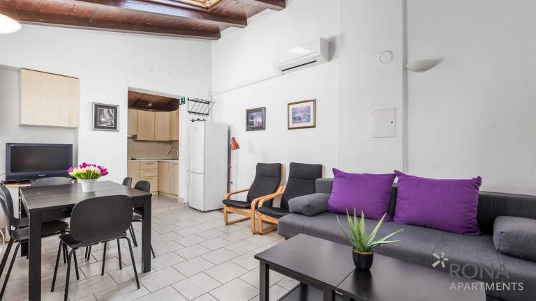 Rental apartment with patio & barbeque in Tar-Vabriga
