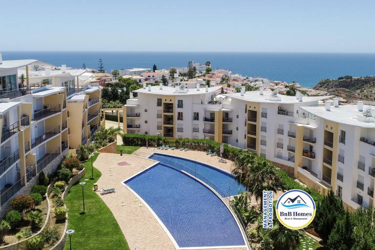 Holiday apartment with pool, terrace & yard in Albufeira