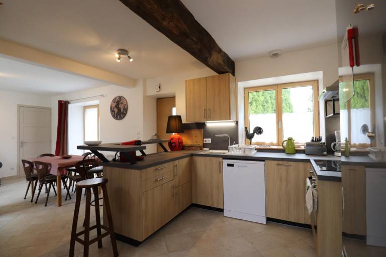 Fully equipped pleasant gite with BBQ, yard & terrace | Dogs allowed — photo 4
