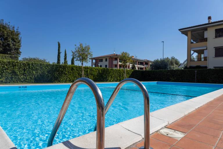 Family-oriented holiday apartment with terrace & pool | Garden view | Dogs allowed — photo 5
