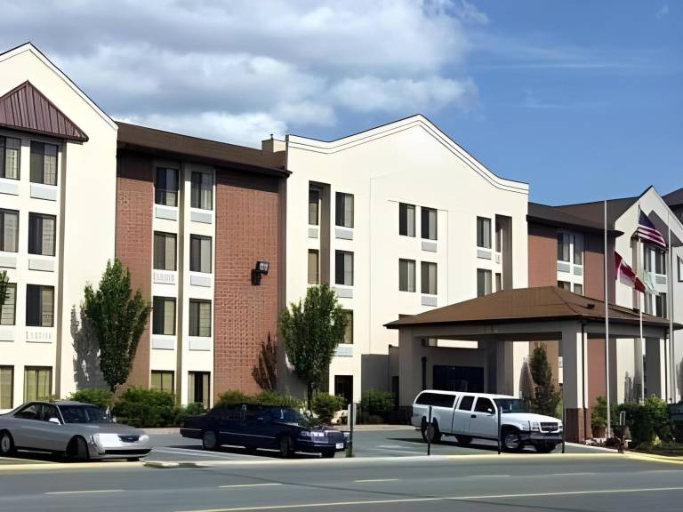 La Quinta Inn & Suites Summersville/New River National Park in Summersville, WV