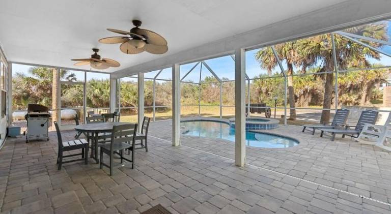 Ocean & Intracoastal Views Quiet Crescent Beach Home Sleeps 12 — photo 3