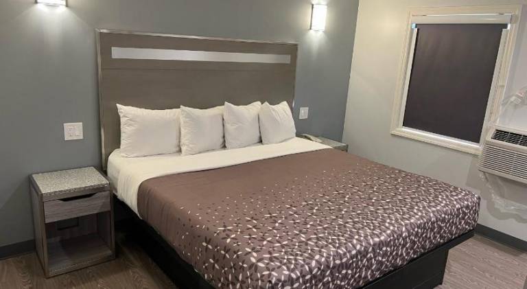 112 Motel