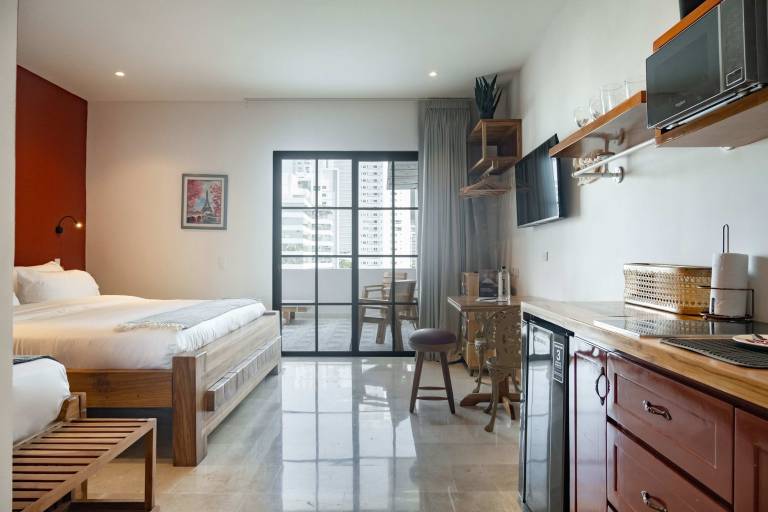 w Gleaming Loft w Balcony in Bocagrande