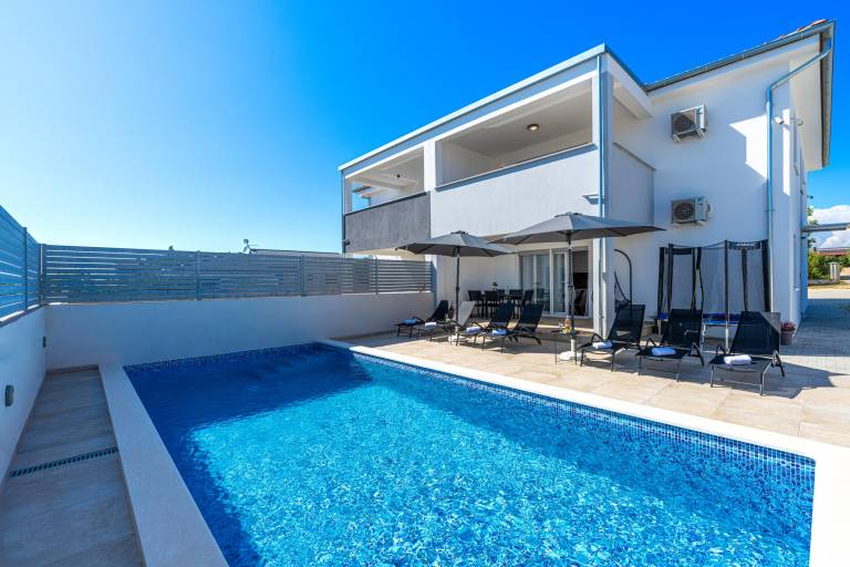 Ferienhaus in Pula für max. 10 Personen, Ferienhaus in Pula für max. 10 Personen,