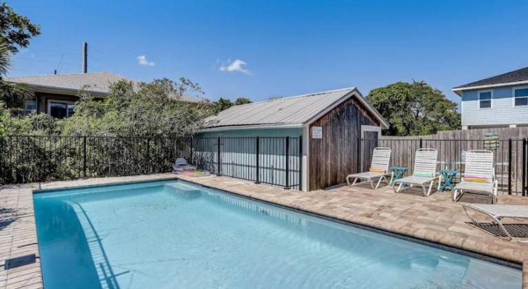 South Beach Cabana Up (Private Front Deck, Pool, Steps from the Beach) in Fernandina Beach, FL