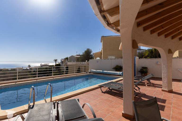 Fully equipped pleasant villa with patio, private pool & yard | Beach view | Pets are welcome — photo 2