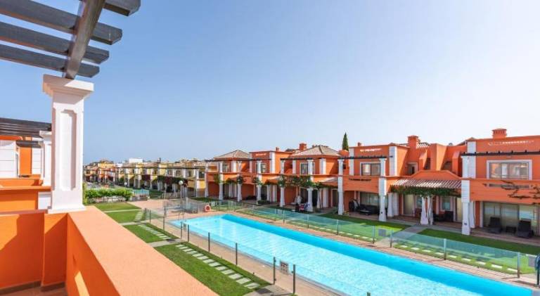 Fully equipped vacation home with pool, patio & garden | Pets allowed in Tavira