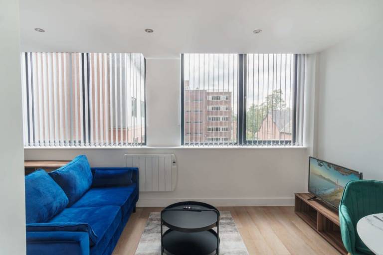 Stay Zeni Alexandra Rise Manchester Sleek Studio