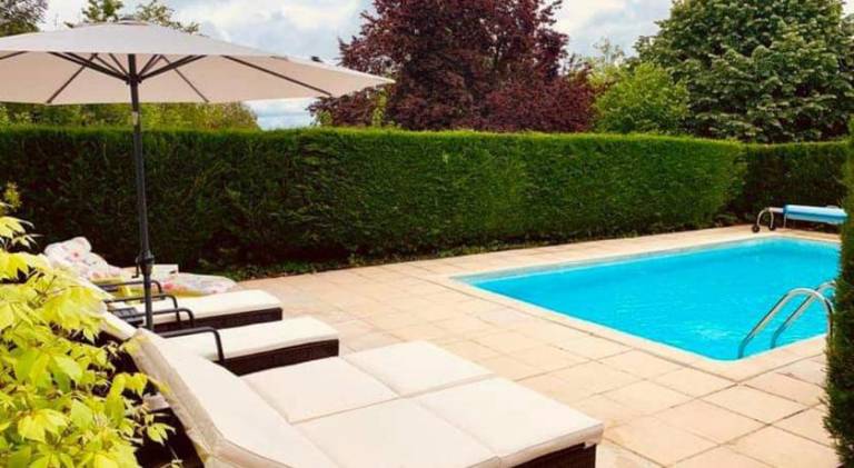House with pool & hot tub — photo 3