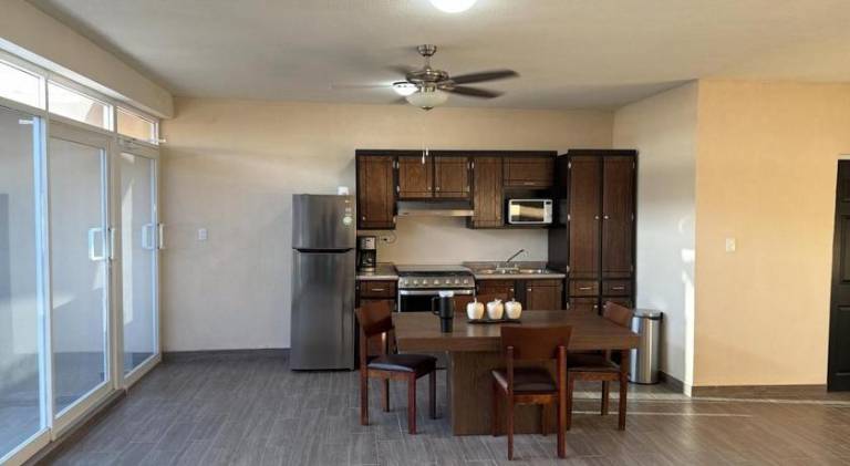 Apartment with pool — photo 3