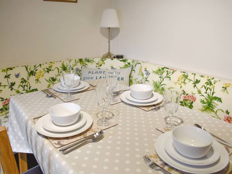 Cottage with yard, barbeque & terrace — photo 2