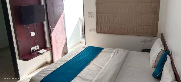 hotel sagar sky 74