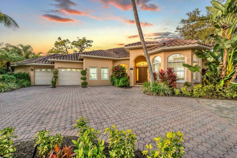 211 m&sup2; Ferienhaus