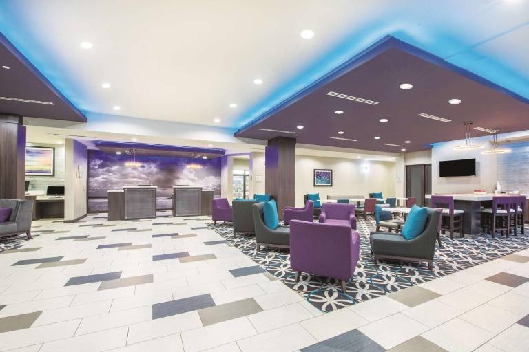 La Quinta Inn & Suites by Wyndham Enid — photo 5