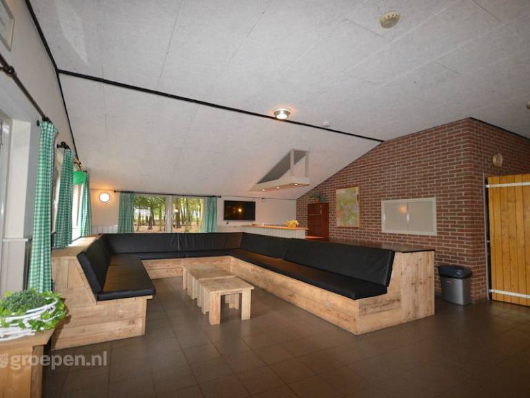 Vacation home with grill & patio — photo 4