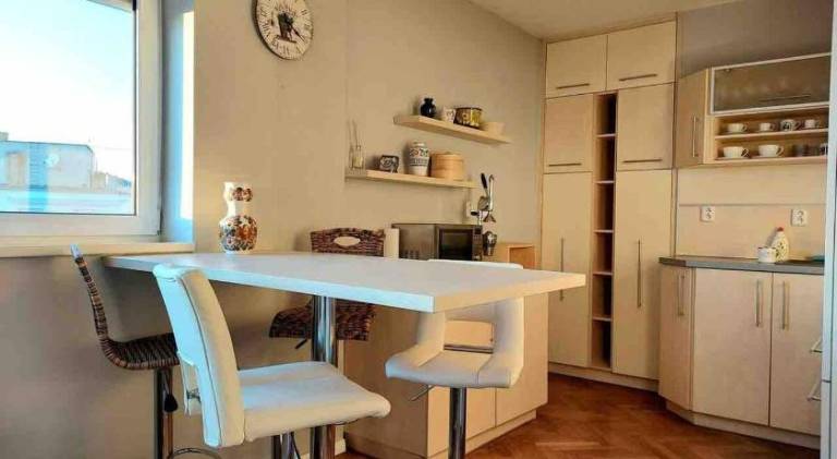 1-bedroom top floor apartment in heart of old town Bratislava — photo 4