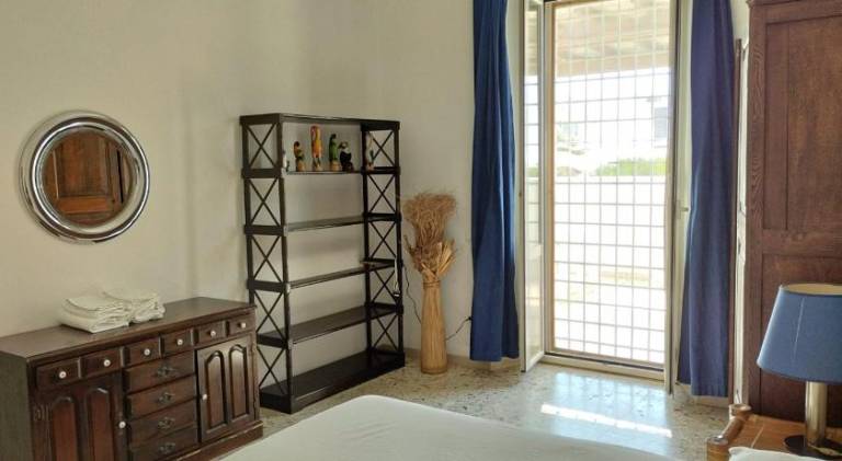 Holiday apartment with 3 rooms for 6 persons — photo 2
