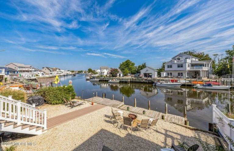 House  Manahawkin