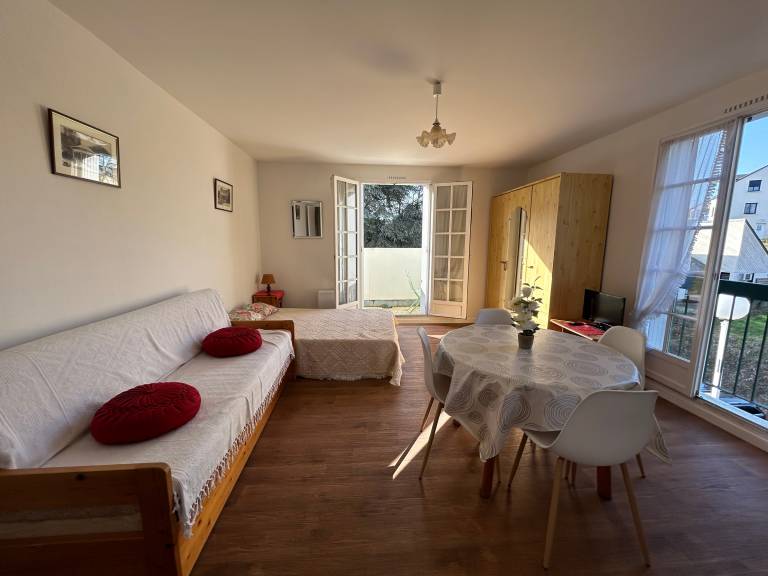 Studio with 1 room for 4 persons — photo 4