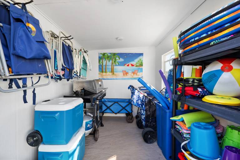 Child-friendly house with yard, private pool & BBQ | Sea view | Beach nearby | Good for workation | Pets allowed — photo 4