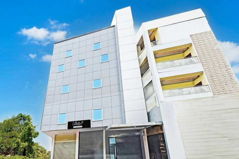 Collection O Sanath Nagar Near Railway Station