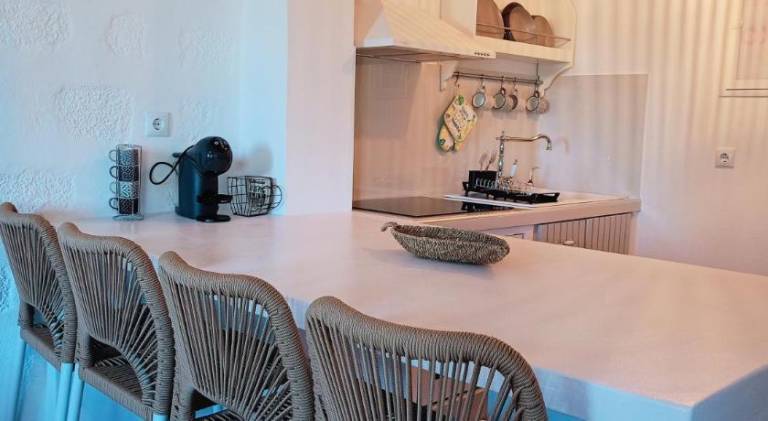 Beautiful apartment with yard & patio | Pet-friendly — photo 5