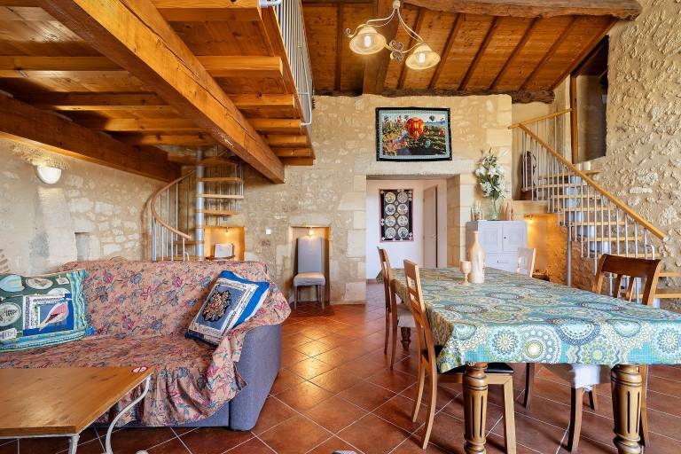 Gite La Roseraie: Private Terrace, Wi-Fi, and Air Conditioning in Saint-Émilion — photo 5