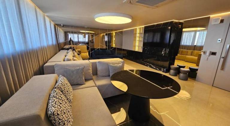 Holiday apartment with pool — photo 2