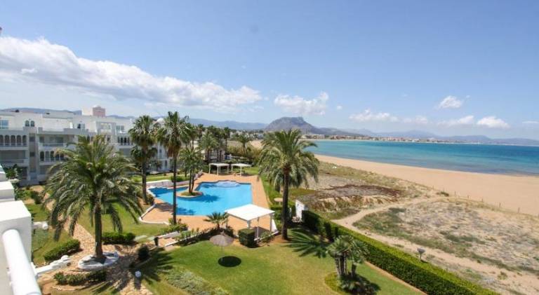 Apartment with pool in Denia