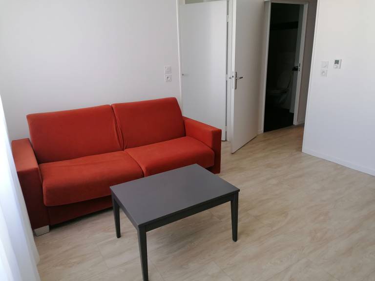 Condo with yard & sauna — photo 3