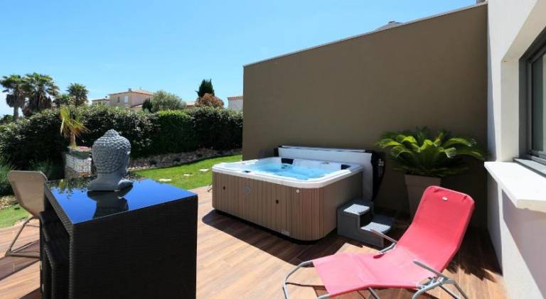 Lovely house with jacuzzi | Pets allowed — photo 2