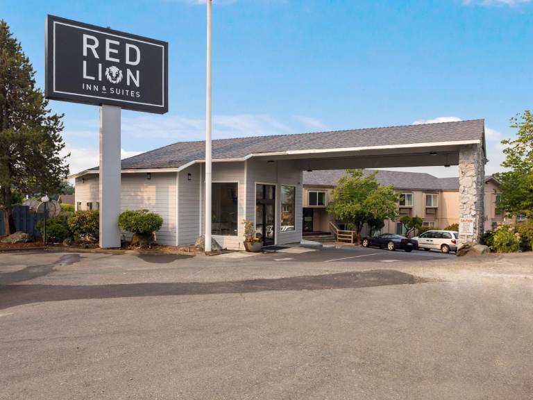 Red Lion Inn and Suites Grants Pass in Grants Pass, OR