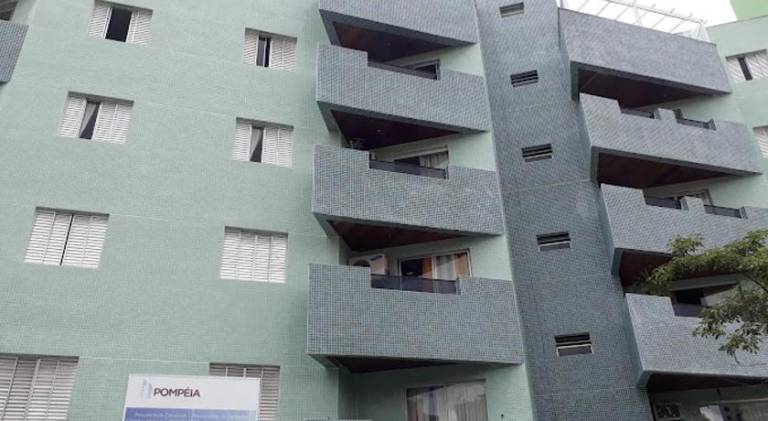 Holiday apartment with 2 rooms for 6 persons in Guarujá