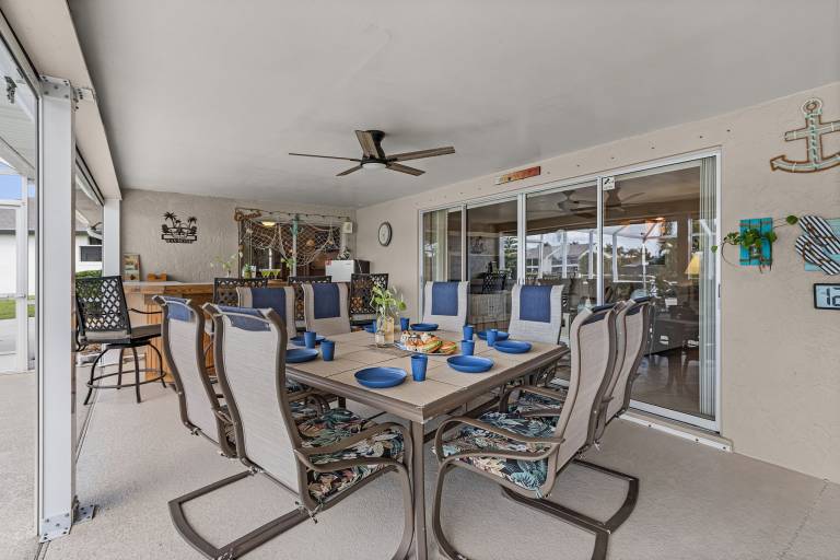 Waterfront Bliss with Pool, Spa & Gulf Access - Paradise on the Canal - Roelens — photo 4